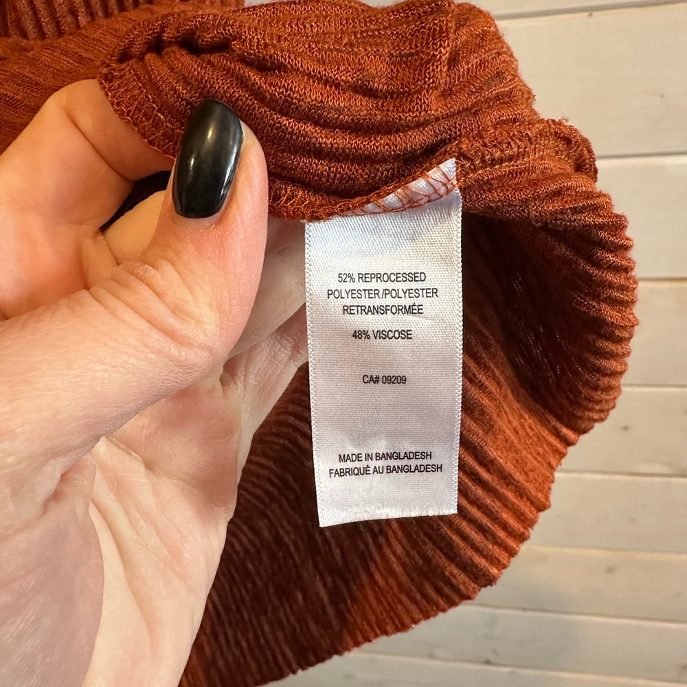 Cleo | Rusty Orange Ribbed Top - Picture 5 of 6